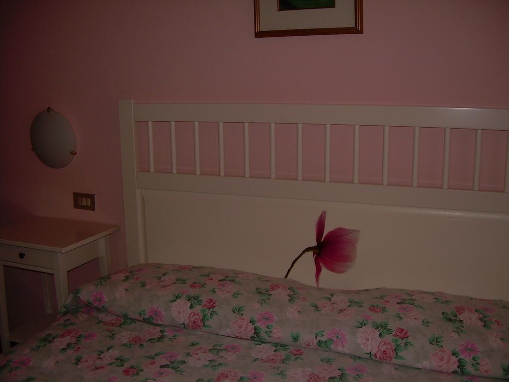 Casa Mary Leilighet Brenzone sul Garda Rom bilde