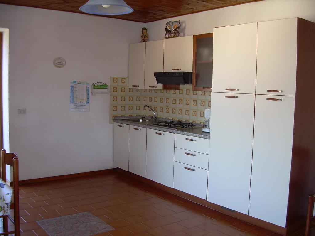Casa Mary Leilighet Brenzone sul Garda Rom bilde